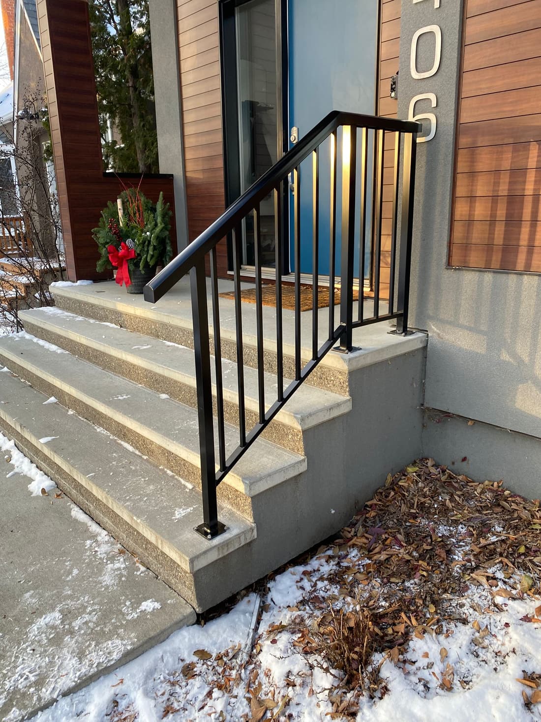 Custom aluminum railing project in Edmonton — photo 3