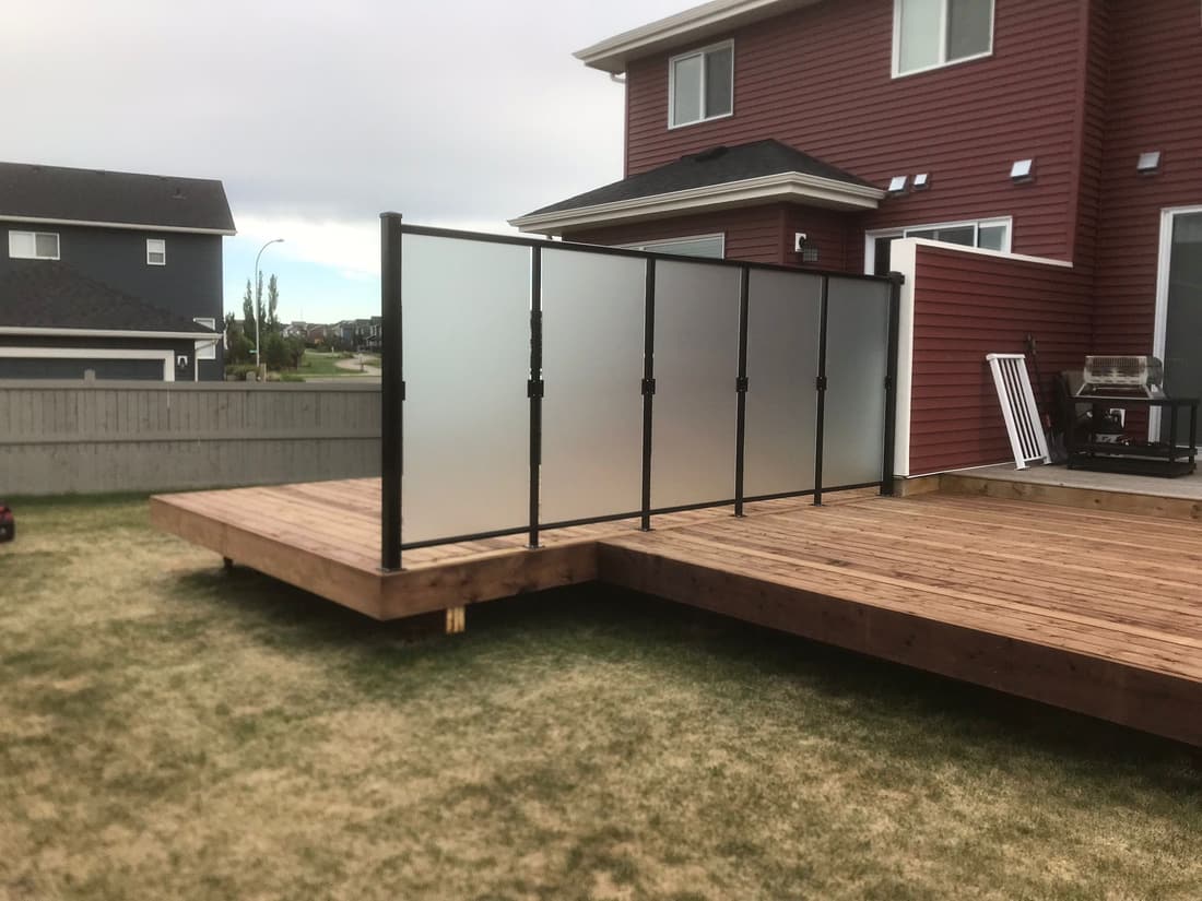 Aluminum privacy wall project in Edmonton — photo 8