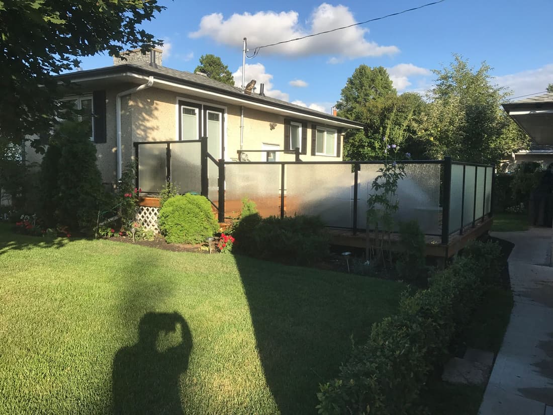Aluminum privacy wall project in Edmonton — photo 11