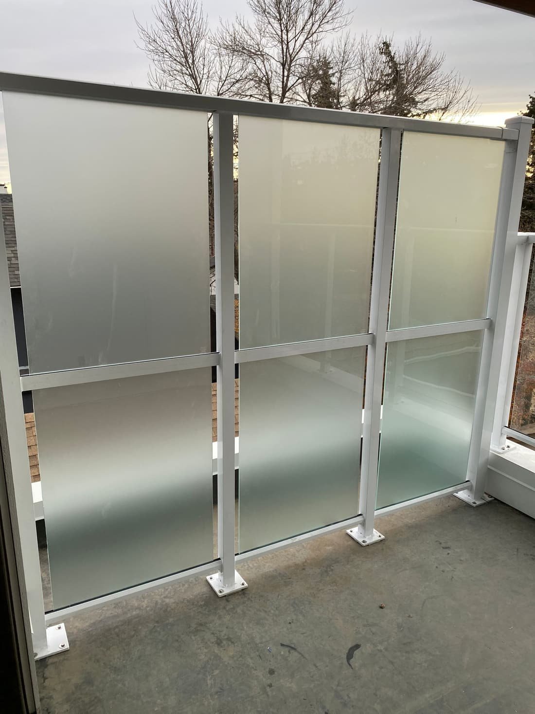 Aluminum privacy wall project in Edmonton — photo 14